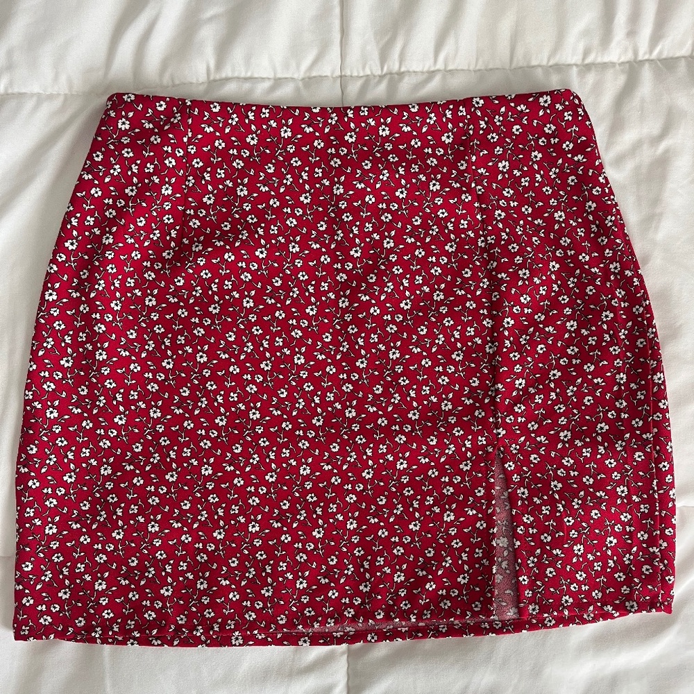 Red floral mini skirt SHEIN size S